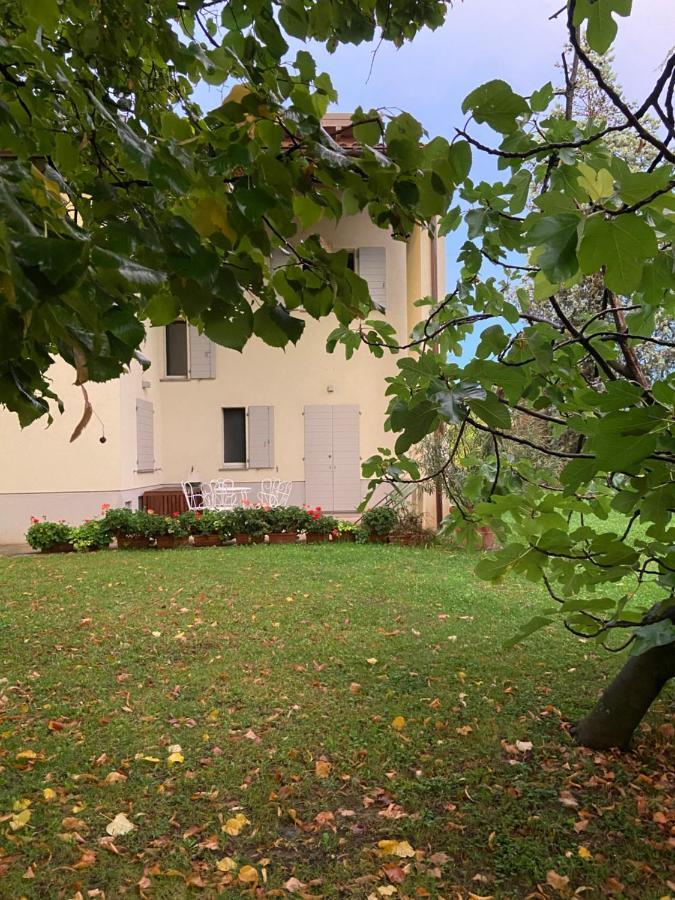 Acero Giallo Парма Экстерьер фото